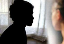 பெற்றோரை இழந்த 10 வயது சிறுவன்; வளர்ப்பு சகோதரரால் சித்ரவதை