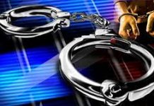 காஜாங்கிலுள்ள காவல் நிலையத்திற்குள் விருந்து, ஆட்டம் பாட்டம் கொண்டாட்டம்; உயர் அதிகாரி உட்பட 4 அதிகாரிகள் கைது