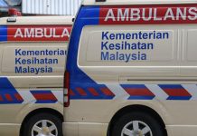 ஆம்புலன்ஸ்-கார் அதிவேக விபத்தில் 71 வயதான நோயாளி காயமின்றி தப்பினார்