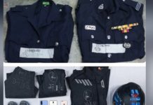 போலீஸ்காரர்கள் போல் நடித்து கொள்ளை சம்பவத்தில் ஈடுபட்டிருந்த 2 பேர் கைது