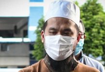 Polis menggeledah rumah Ebit Lew