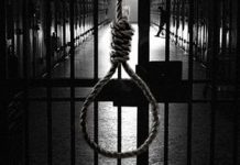 DUA PEMUNGUT TELUR PENYU KE TALI GANTUNG ATAS PERTUDUHAN BUNUH RAKAN