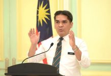 ஆசிரியர்கள், பள்ளி ஊழியர்களுக்காக முற்பதிவின்றிய walk -in தடுப்பூசி மையங்கள் விவாக்கப்பட்டுள்ளன. அமைச்சர் தகவல்