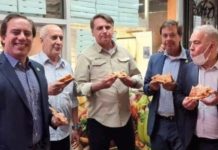 பிரேசில் அதிபர் கொரோனா தடுப்பூசி போடாதததால் உணவகத்திற்குள் செல்ல அனுமதி மறுப்பு; நியூயோர்க்கின் நடைபாதைக் கடையில் இரவு உணவருந்தினார்