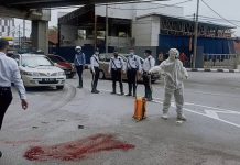 MAUT REMPUH BELAKANG LORI