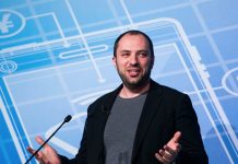 WhatsAPP-ஐ உருவாக்கியது யார்? ஏன் அதை விற்றார்? உங்களுக்கு தெரியுமா?