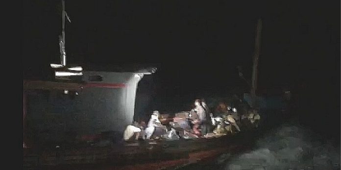 கள்ள தோணி