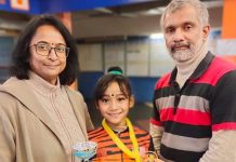 பனிசறுக்கு போட்டி விளையாட்டில் வெள்ளி பதக்கம் வென்று நாட்டிற்கு பெருமை சேர்த்திருக்கும் ஶ்ரீ அபிராமி