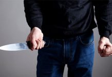 4 வயது சிறுவனை கத்தியால் குத்திய ஆடவர் கைது