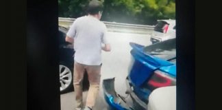 சாலை விபத்தில் சம்பந்தப்பட்ட பெண்மணியின் கைப்பையை பறித்த ஆடவர் கைது