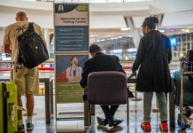 பிரிட்டனில் பயணத்தடை விதிக்கப்பட்டிருந்த 11 ஆப்பிரிக்க நாடுகள் சிவப்பு பட்டியலில் இருந்து நீக்கம்