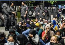 குடிநுழைவுத் துறை அதிகாரிகளிடம் இருந்து தப்பிக்க 7 வயது மகனை கைவிட்டு சென்ற இந்தோனேசிய தந்தை