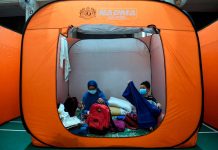 மூன்று மாநிலங்களில் வெள்ள நிவாரண மையங்களில் தங்கியிருப்போர் எண்ணிக்கை குறைந்து வருகிறது