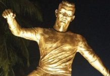 இந்தியாவில் நிறுவப்பட்டிருக்கும் ரொனால்டோவின் சிலை பல பிரச்சினைகளை உருவாக்கியிருக்கிறது