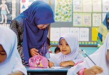 ஆசிரியர்களிடையே முன்கூட்டிய பணி ஓய்வு கவலை அளிக்கிறது