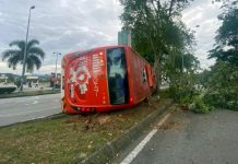 USIM மாணவர்களை ஏற்றிச் சென்ற பேருந்து விபத்துக்குள்ளானதில், 4 மாணவர்கள் காயம்!