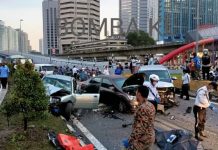 தலைநகரின் சோகோ ஷாப்பிங் மால் அருகே, மூன்று வாகனங்கள் மோதிக்கொண்ட விபத்தில் ஆடவர் பலி