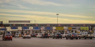 தீபாவளிக்கு நல்ல செய்தி சொன்ன டோல் (Toll) ; இருநாட்களுக்கு இலவச பயணம்