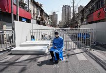 கடுமையான கட்டுப்பாடுகளையும் மீறி சீனாவில் வேகமாக பரவும் கொரோனா; ஒரே நாளில் 13,000 பேருக்கு தொற்று உறுதி