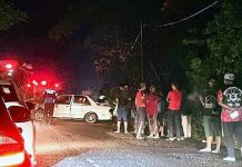 சாலை விபத்தில் 2 பேர் பலி; 3 பேருக்கு படுகாயம்