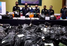 950 கிலோ கெத்தும் இலைகளுடன் இருவர் கைது!