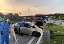 கார் சாலைத் தடுப்பில் மோதியதில் ஓட்டுநர் மரணம்