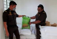 கெப்போங்கிலுள்ள ஒரு வீட்டில் சட்டவிரோதமாக பதுக்கி வைக்கப்பட்டிருந்த 32 அரிசி மூட்டைகள் பறிமுதல்