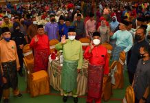 திரெங்கானுவில் 1,000 அம்னோ தலைவர்களுடன் நடந்த அய்டில்ஃபித்ரி கொண்டாட்டத்தில் பிரதமர்!