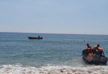 Suami isteri mandi pantai dikhuatiri lemas