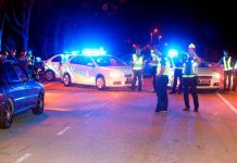 வீட்டில் கஞ்சா செடி வளர்த்த வழக்கில் முன்னாள் தூதர் விடுவிக்கப்பட்டார்; அவரது மகன் இன்னும் தடுப்புக் காவலில் வைக்கப்பட்டுள்ளார்