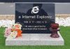 இன்டர்நெட் எக்ஸ்ப்ளோரருக்கு கல்லறை அமைத்த பொறியாளர்