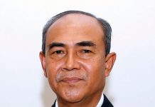 வடக்கு-தெற்கு நெடுஞ்சாலையில் ஐந்து கார்களை விபத்துக்குள்ளாக்கியதாக நம்பப்படும் கார் ஓட்டுநர் சிரம்பான் போலீசாரால் கைது