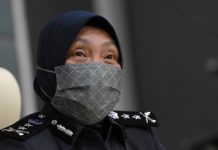 சட்டவிரோத ப்ரீபெய்ட் சிம் கார்டு பதிவு நடவடிக்கைகளை மேற்கொள்ளும் கும்பலை போலீசார் முறியடித்தனர்