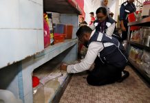 மூன்று பினாங்கு உணவு விற்பனை நிலையங்களில் எலி எச்சம் கண்டுபிடிக்கப்பட்டதையடுத்து, மூடுமாறு உத்தரவிடப்பட்டது