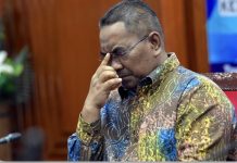 பாலிங்கில் ஏற்பட்ட வெள்ள பாதிப்பிற்கு குடியிருப்பாளர்களிடம் மன்னிப்பு கோரினார் மாநில மந்திரி பெசார் முகமட் சனுசி