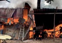 மனைவியை தேடி சென்று அவர் கிடைக்காததால் வெறித்தனமான நடந்து கொண்ட ஆடவர் கைது