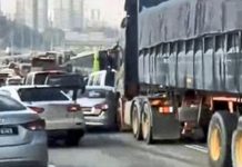 ஜோகூர் காஸ்வேயில் கவனக்குறைவாக வாகனம் ஓட்டியதாக லோரி ஓட்டுநர் மீது வழக்கு