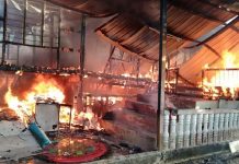 வீட்டில் திடீரென ஏற்பட்ட தீ விபத்தில் அறுவர் அதிஷ்டவசமாக உயிர் தப்பினர்