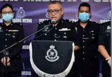 3 மாணவிகள் பாலியல் பலாத்காரம்; 2 மாணவர்கள், லோரி உதவியாளர் கைது