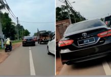 அவசர பாதையில் தனது கார் சென்றதற்கு மன்னிப்பு கோரினார் ஜோகூர் ஆட்சிக்குழு உறுப்பினர்