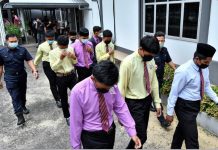 3 மாணவர்களை தாக்கிய 9 மாணவர்கள் மீது குற்றச்சாட்டு