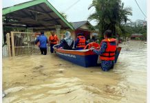 ஜோகூரில் வெள்ளத்தால் பாதிக்கப்பட்ட 194 பேர் 4 நிவாரண மையங்களில் தங்க வைக்கப்பட்டுள்ளனர்