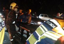 அவர்கள் ஓட்டிச் சென்ற மோட்டார் சைக்கிள் லோரியுடன் மோதியதில் இரு சகபாடிகள் உயிரிழந்தனர்