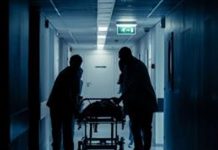 வடிகாலில் 21 வயது இளைஞரின் உடல் சடலமாக மீட்பு