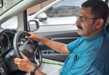 மலேசியா தின கொண்டாட்டத்திற்கு பாரம்பரிய உடையில் வந்த போலீஸ்காரர்