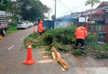 கூலாய் பகுதியில் மழையுடன் கூடிய கடும் புயல்; 17 வீடுகள் மற்றும் 3 கடைகள் சேதமடைந்தன