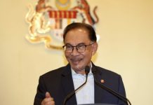 Who Wants to Be a Millionaire நிகழ்ச்சியில் அன்வார் குறித்த கேள்விக்கு பதிலளித்து 34,000 ரிங்கிட்டை வென்ற ஆடவர்