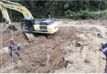 நிலச்சரிவு சோகம்: தந்தையின் இறப்பை உறுதிப்படுத்த வந்த வாரிசுகள்