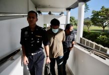 10 வயது சிறுமியிடம் ஆபாசமாக நடந்துகொண்டதாக ஐந்து பிள்ளைகளின் தந்தை மீது குற்றச்சாட்டு