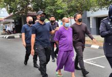 தனது சக நாட்டைச் சேர்ந்த இருவரை கொலை செய்ததாக நேபாளி ஒருவர் மீது குற்றச்சாட்டு